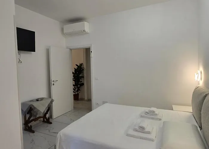 Affittacamere Orchidea Stazione 3*